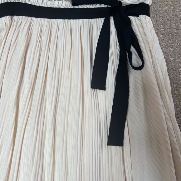 Zara cream skirt - Picture 2 of 3